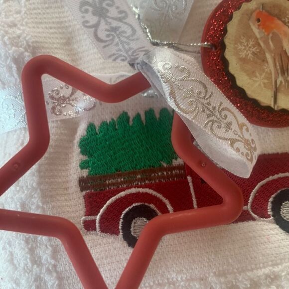 Christmas Kitchen Bundle Tree Truck - Picture 3 of 5